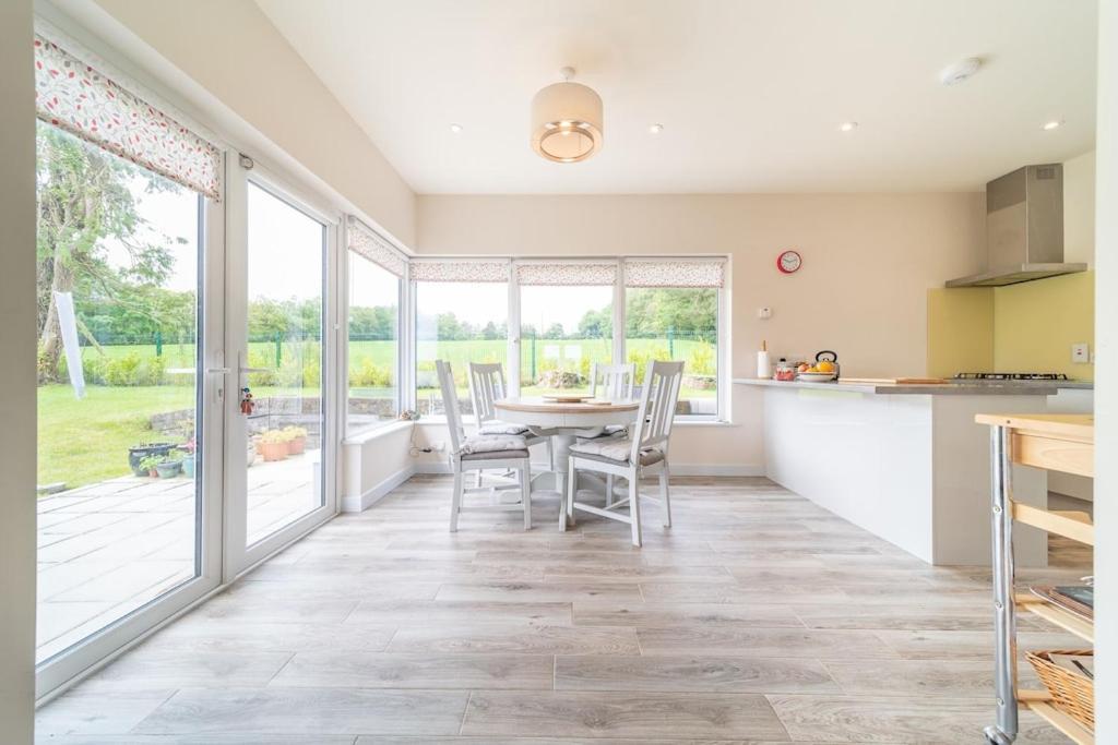 2 Bed Waterfront Property - Close To Courtmacsherry Cork Esterno foto