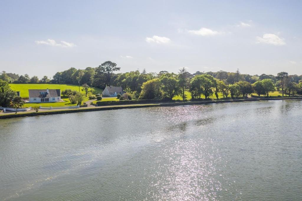 2 Bed Waterfront Property - Close To Courtmacsherry Cork Esterno foto